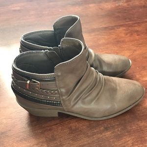 SO brand tan booties with side detailing